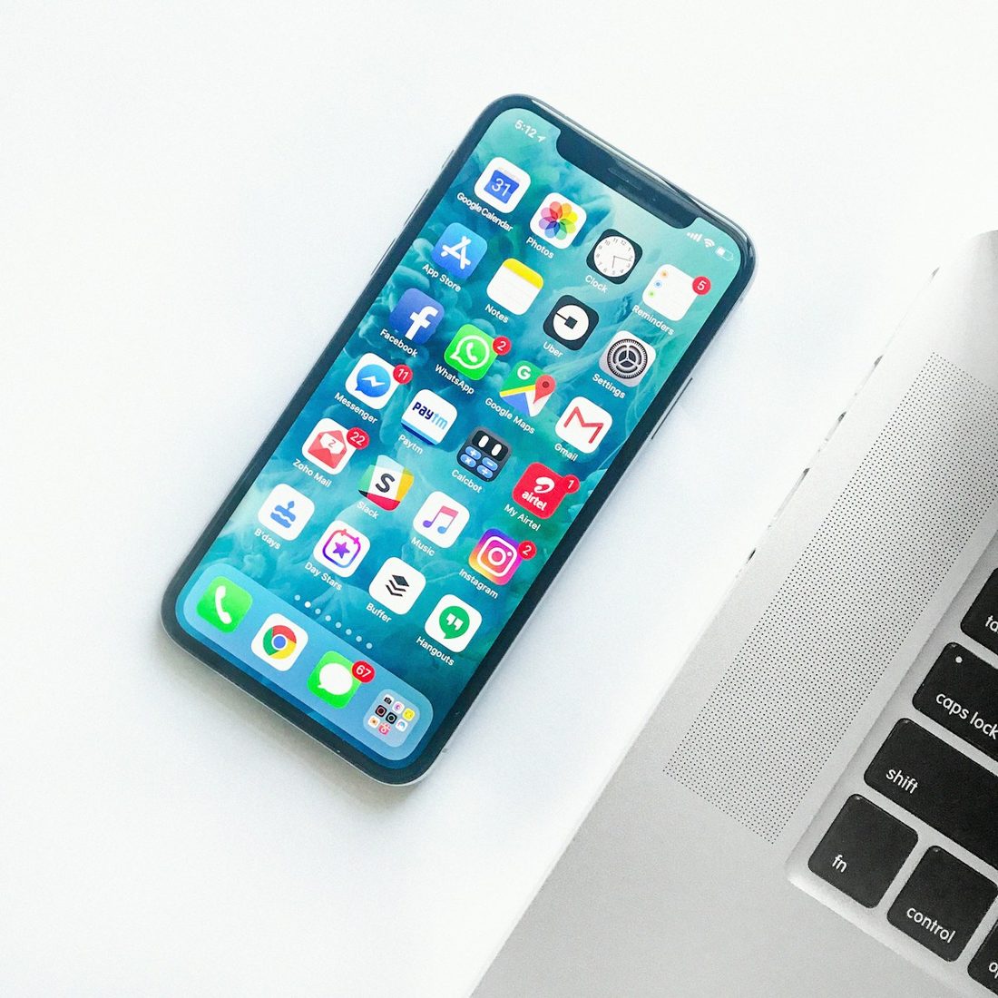 亚博官网 APP 赛程与赛事列表界面示意